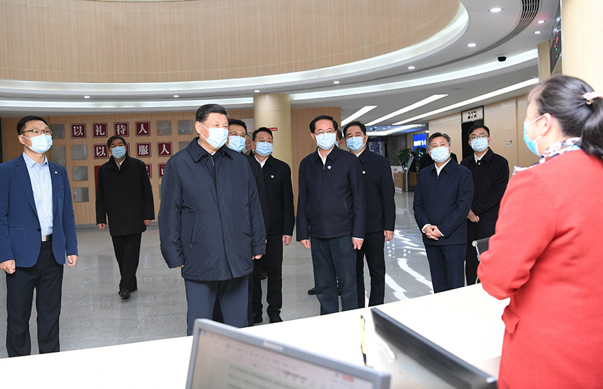 3月30日，中共中央總書記、國家主席、中央軍委主席習(xí)近平在浙江省安吉縣考察。這是習(xí)近平在安吉縣社會(huì)矛盾糾紛調(diào)處化解中心調(diào)研，了解基層矛盾糾紛調(diào)解工作情況。 新華社記者 燕雁 攝